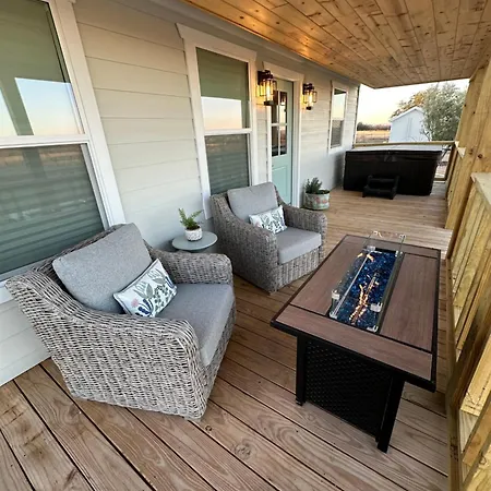 Laurel Court Cottages- A Pickleball Getaway